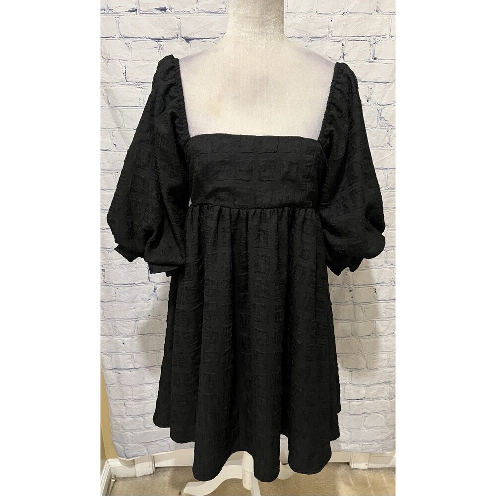 Sweet lemon puff sleeve mini black dress with a zipper back size small